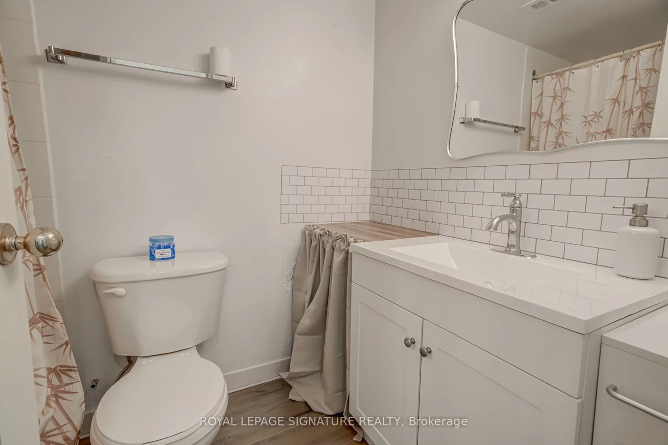 60, Montclair, Forest Hill South, Toronto