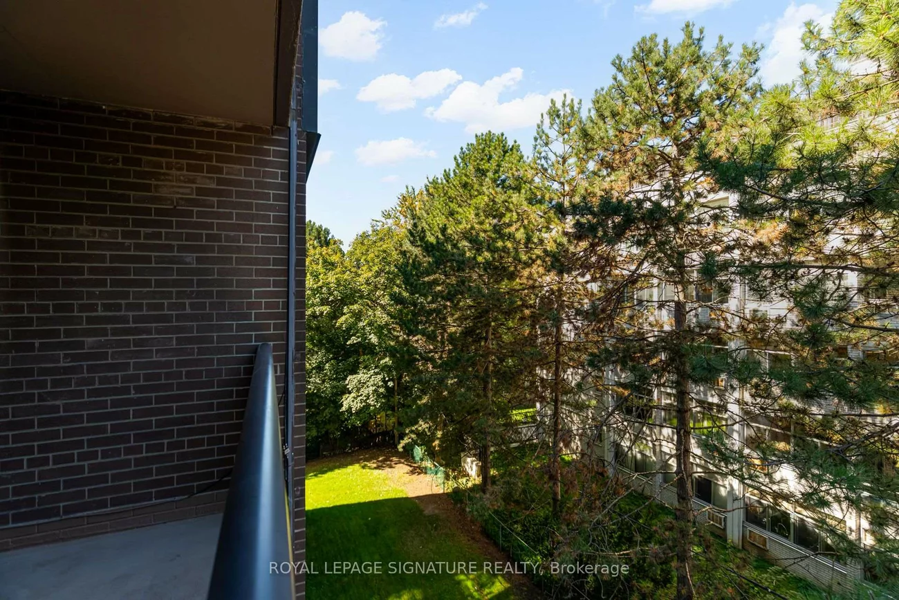 60, Montclair, Forest Hill South, Toronto
