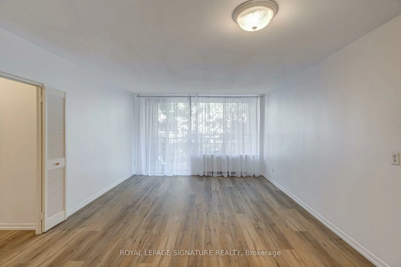 60, Montclair, Forest Hill South, Toronto