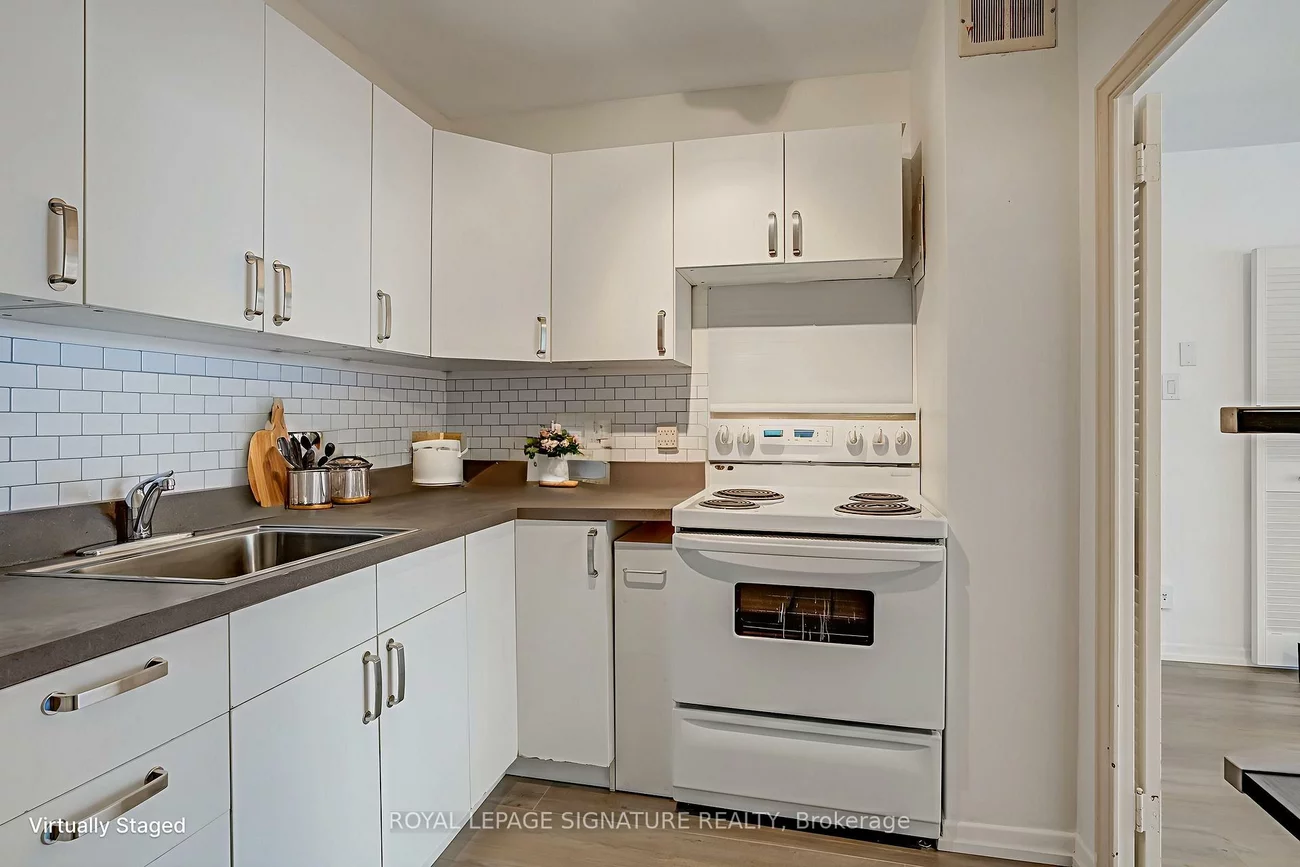 60, Montclair, Forest Hill South, Toronto