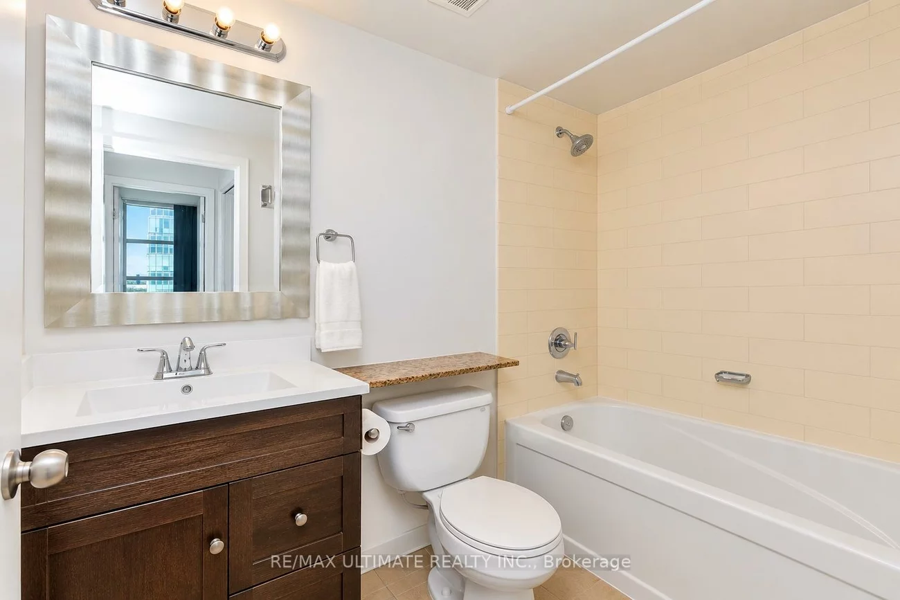 35, Mariner, Waterfront Communities C1, Toronto