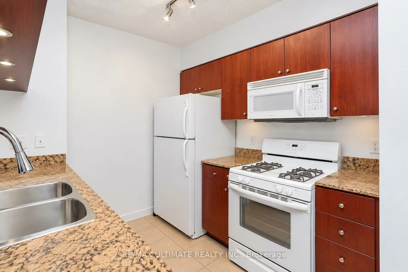 35, Mariner, Waterfront Communities C1, Toronto