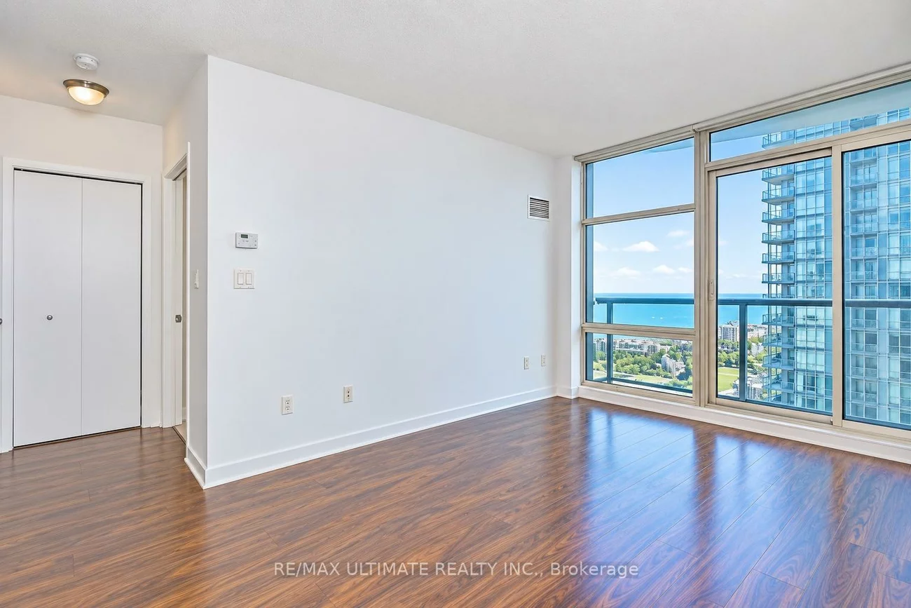 35, Mariner, Waterfront Communities C1, Toronto