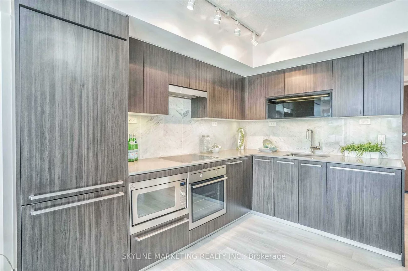 70, Queens wharf, Waterfront Communities C1, Toronto