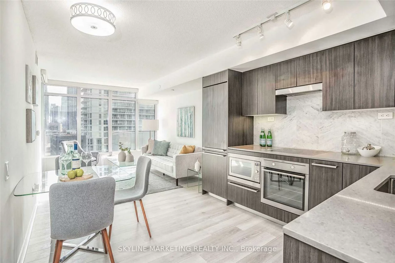 70, Queens wharf, Waterfront Communities C1, Toronto
