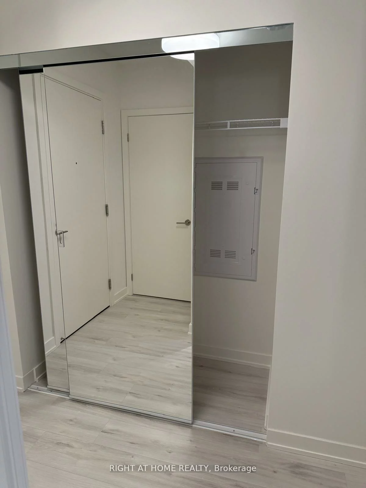 110, Broadway, Mount Pleasant West, Toronto