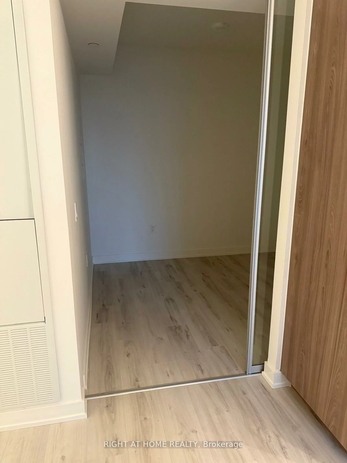 110, Broadway, Mount Pleasant West, Toronto