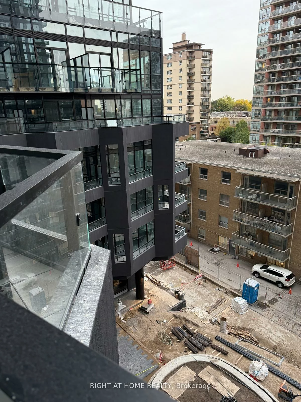 110, Broadway, Mount Pleasant West, Toronto