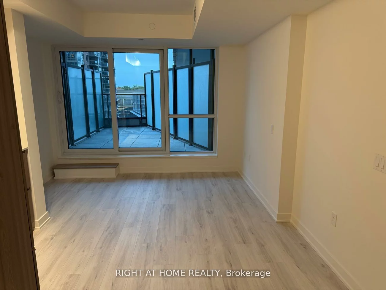 110, Broadway, Mount Pleasant West, Toronto