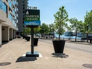 77, Harbour, Waterfront Communities C1, Toronto