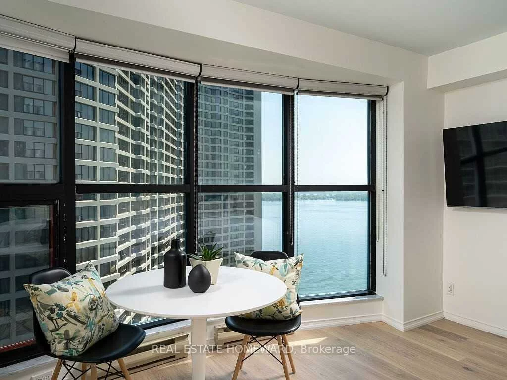 77, Harbour, Waterfront Communities C1, Toronto