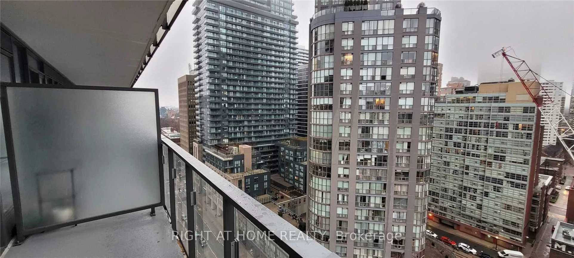 11, Wellesley, Bay Street Corridor, Toronto