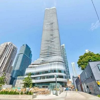 11, Wellesley, Bay Street Corridor, Toronto