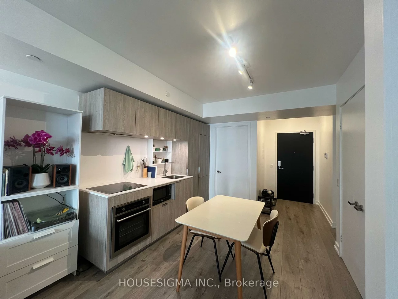 77, Shuter, Church-Yonge Corridor, Toronto