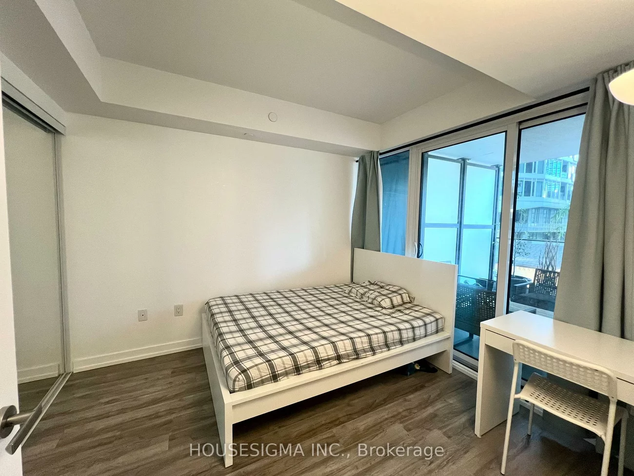 77, Shuter, Church-Yonge Corridor, Toronto