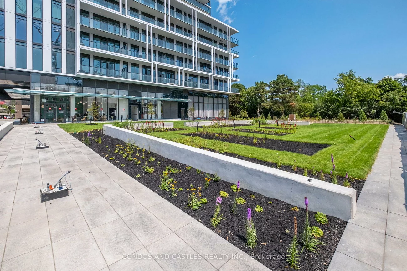 29, Green Trail, Bayview Village, Toronto