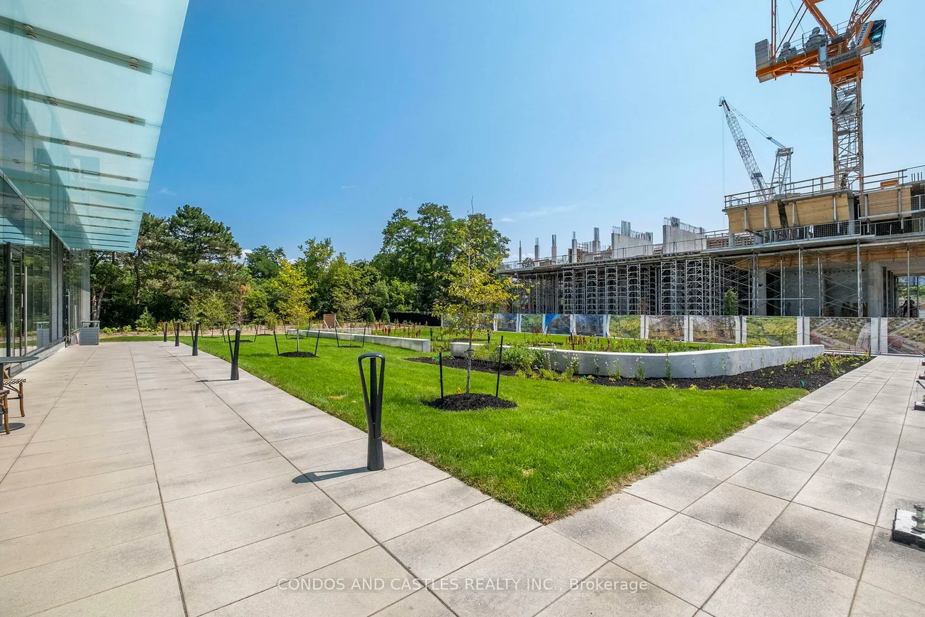 29, Green Trail, Bayview Village, Toronto