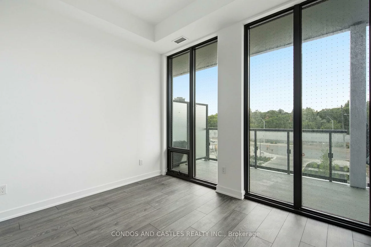 29, Green Trail, Bayview Village, Toronto