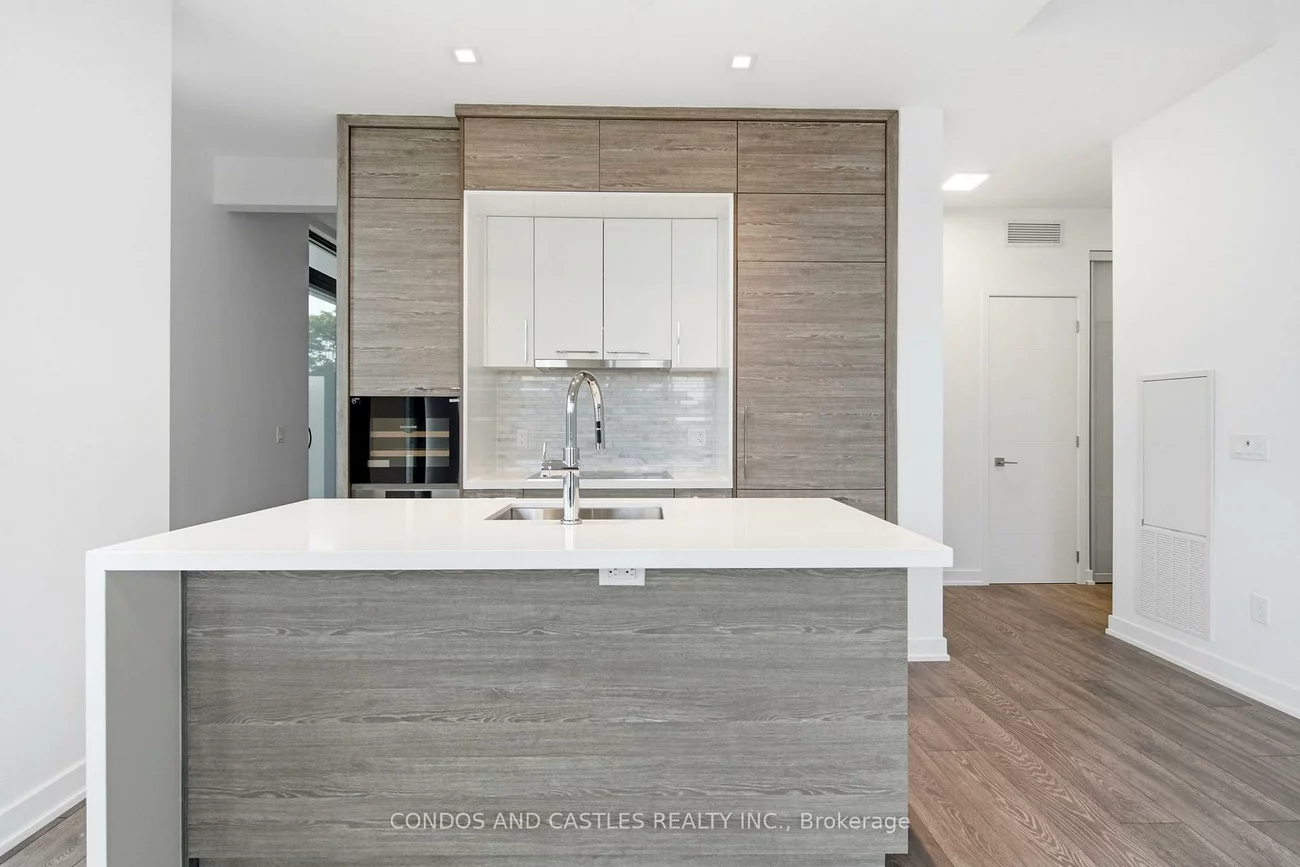 29, Green Trail, Bayview Village, Toronto