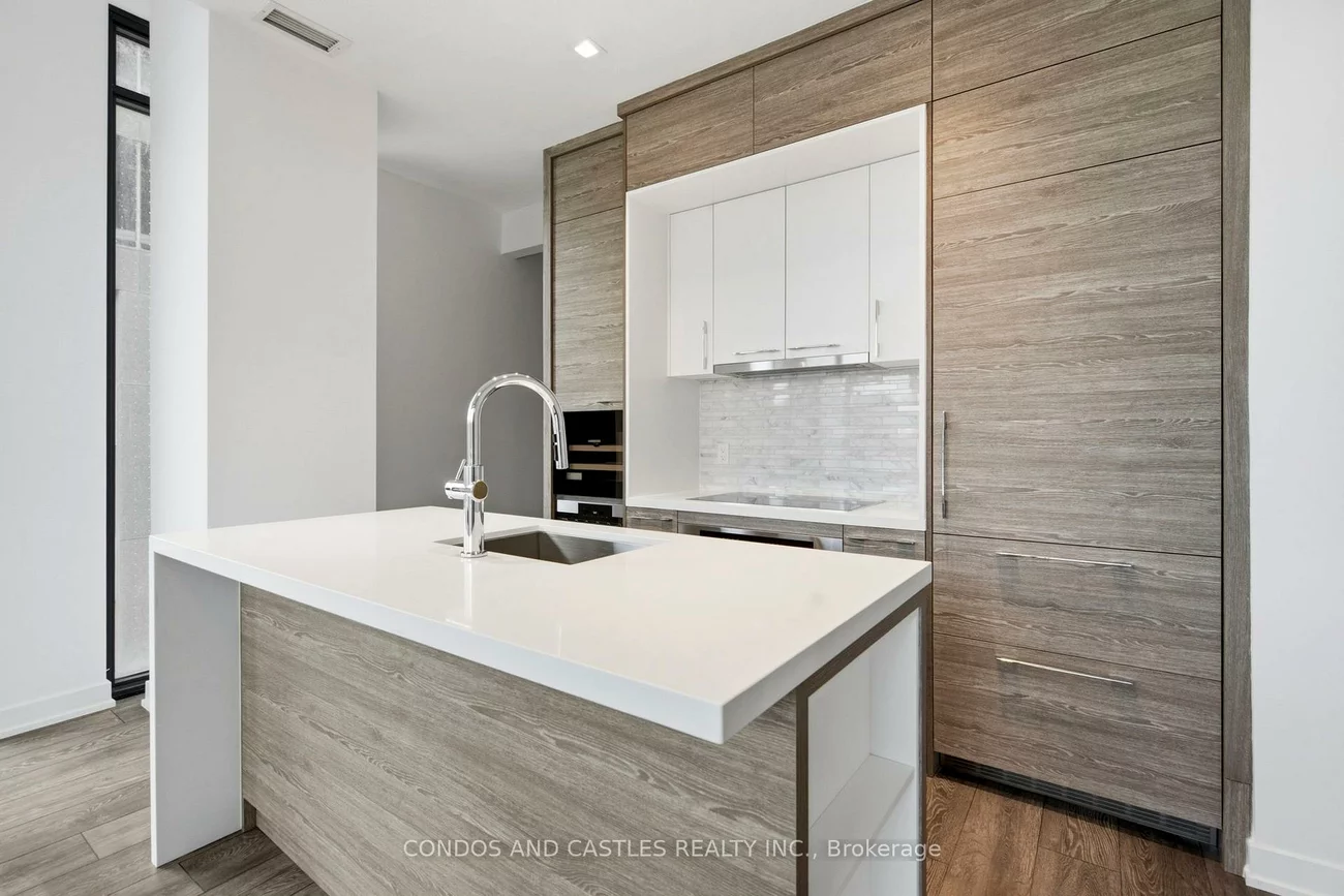 29, Green Trail, Bayview Village, Toronto