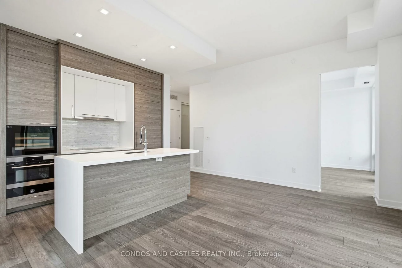 29, Green Trail, Bayview Village, Toronto