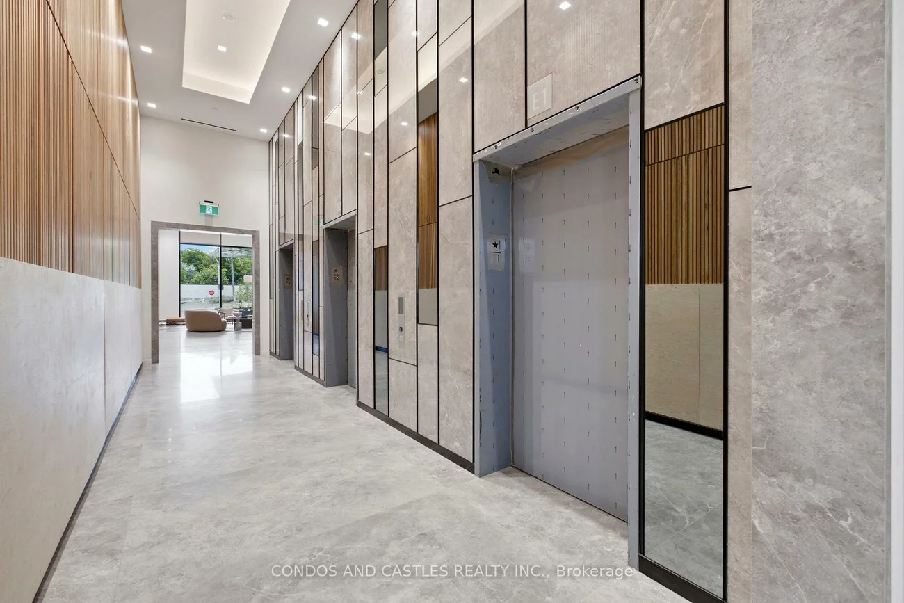 29, Green Trail, Bayview Village, Toronto