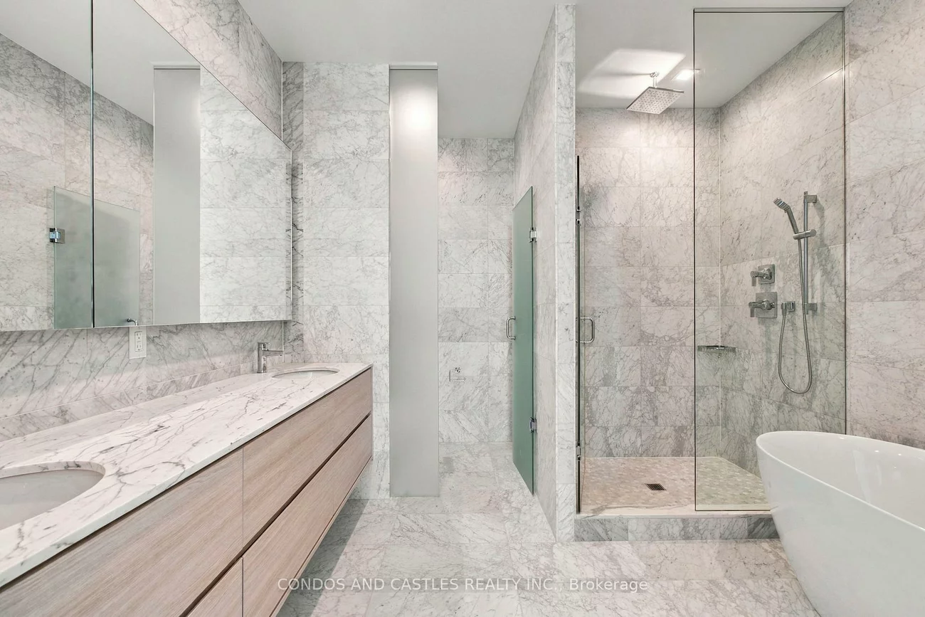 29, Green Trail, Bayview Village, Toronto