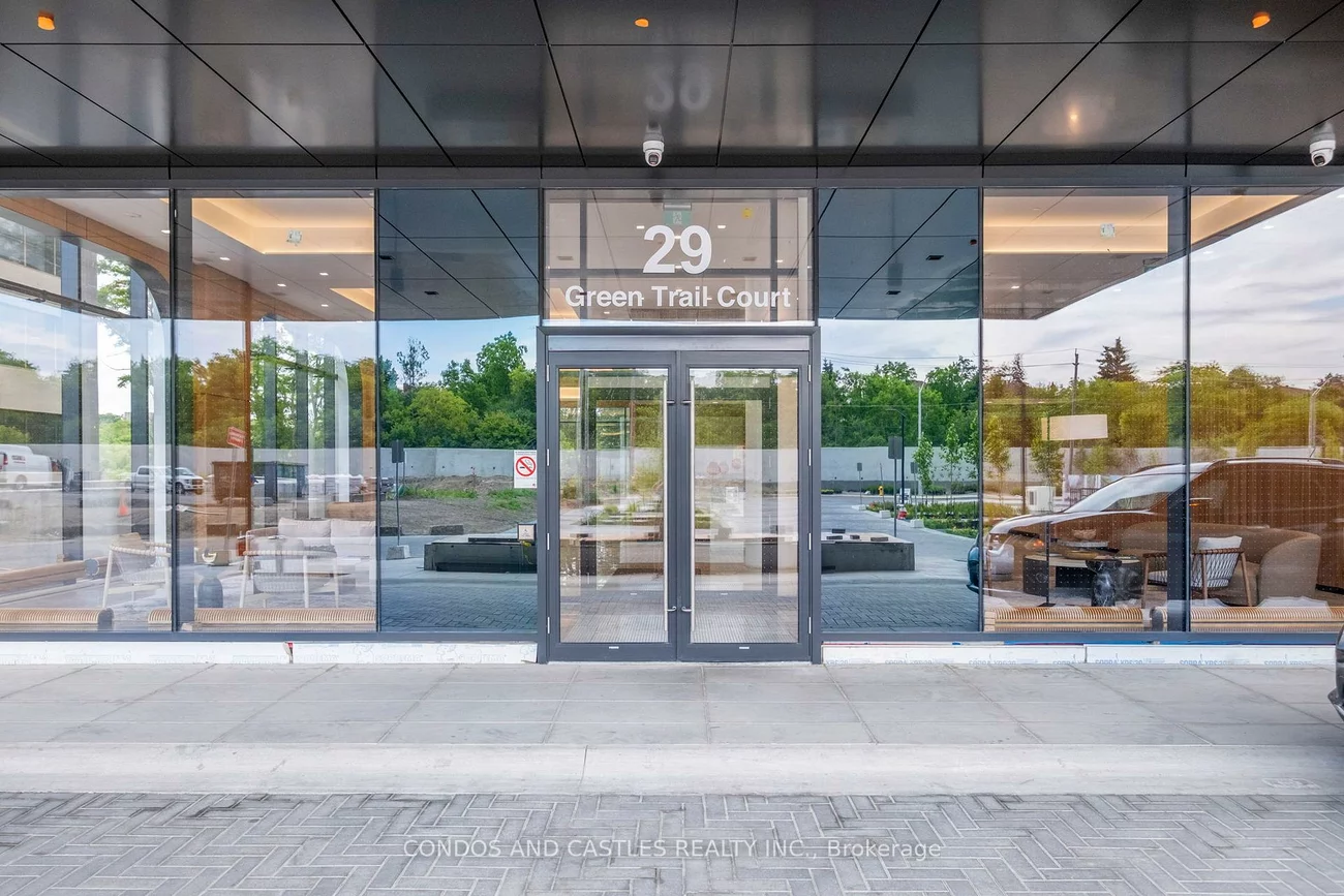 29, Green Trail, Bayview Village, Toronto