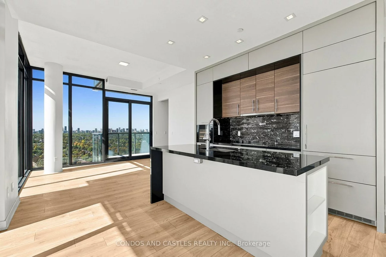 29, Green Trail, Bayview Village, Toronto