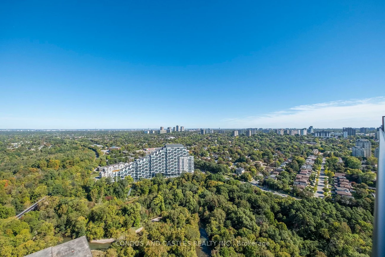 29, Green Trail, Bayview Village, Toronto