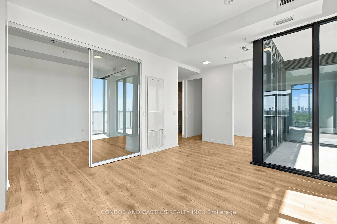29, Green Trail, Bayview Village, Toronto
