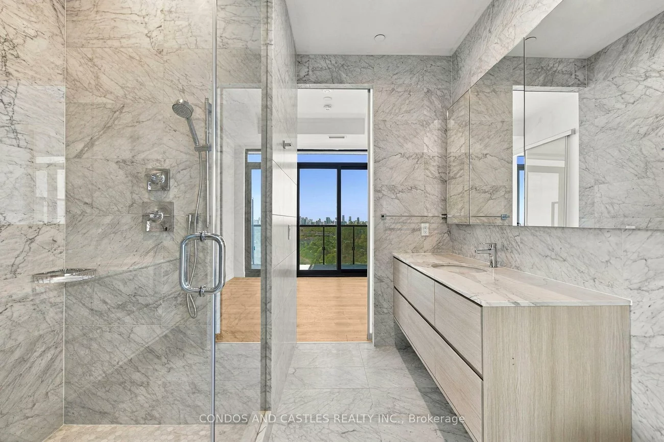 29, Green Trail, Bayview Village, Toronto