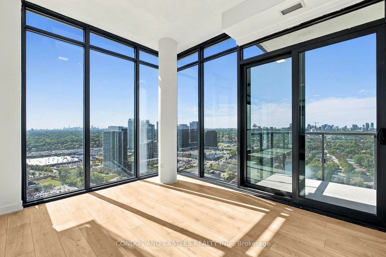 29, Green Trail, Bayview Village, Toronto