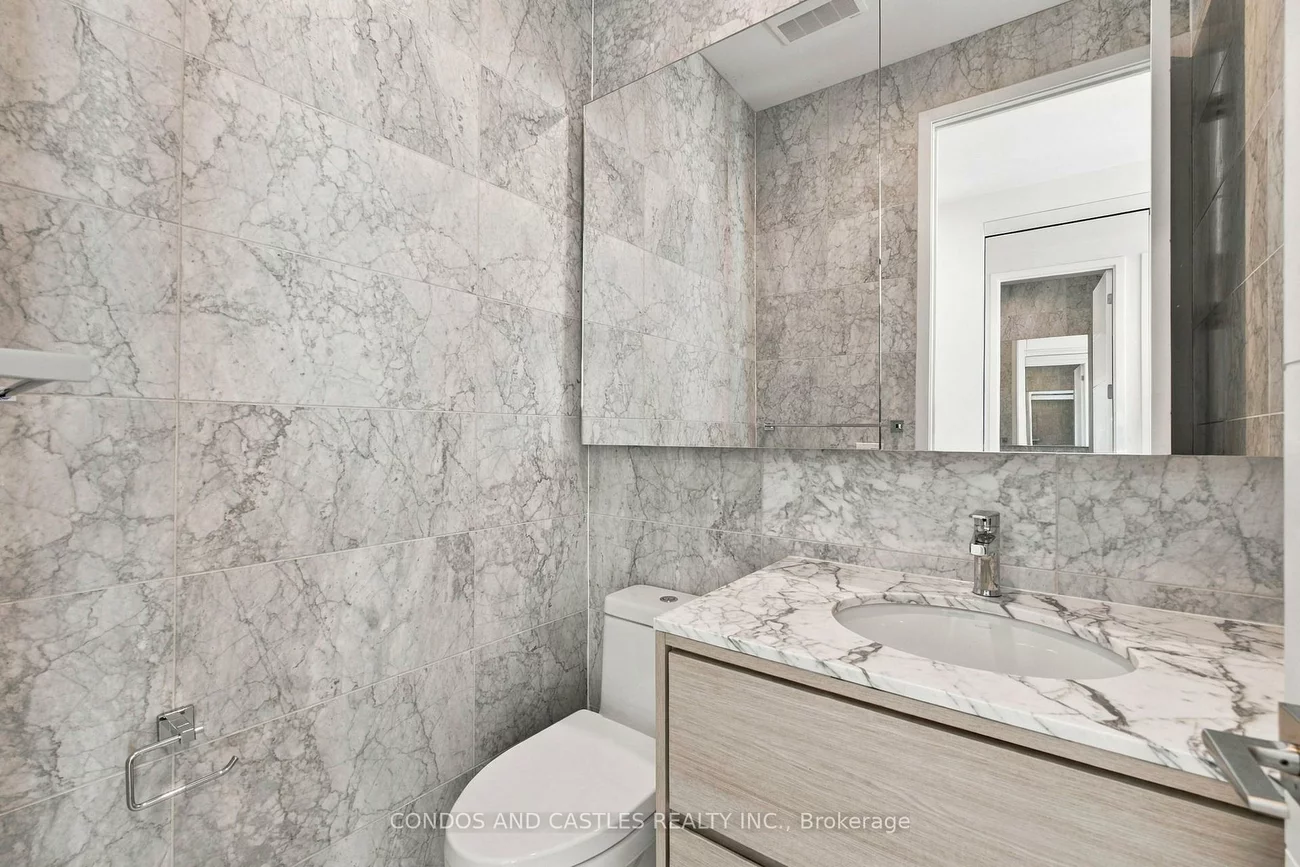 29, Green Trail, Bayview Village, Toronto