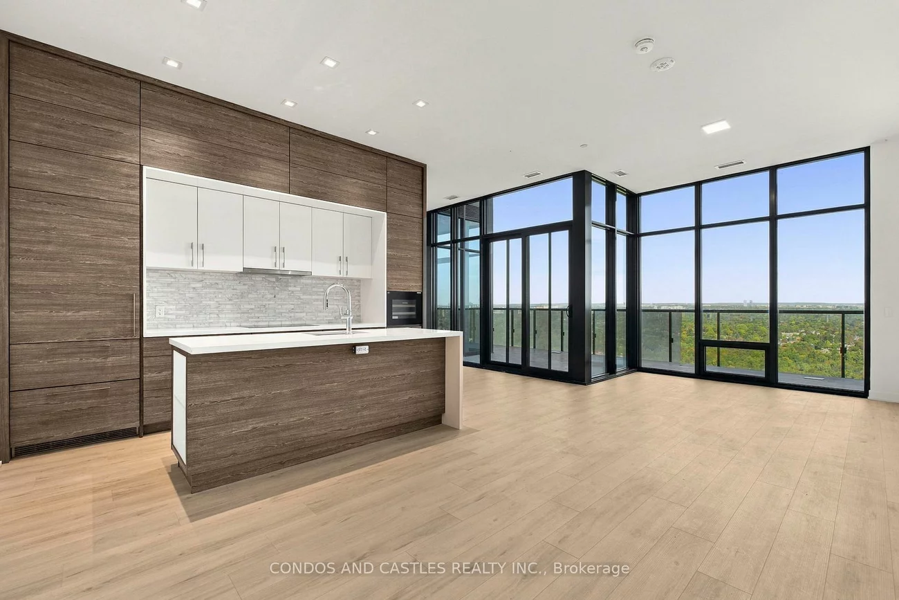 29, Green Trail, Bayview Village, Toronto
