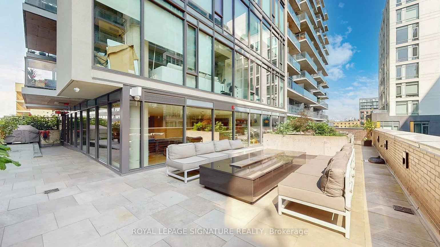 111, Bathurst, Waterfront Communities C1, Toronto