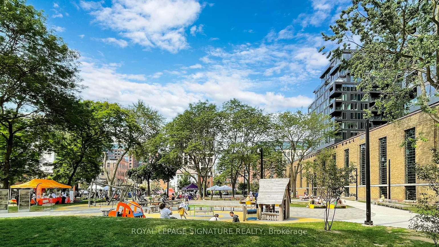 111, Bathurst, Waterfront Communities C1, Toronto