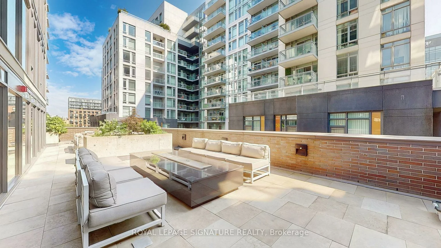 111, Bathurst, Waterfront Communities C1, Toronto