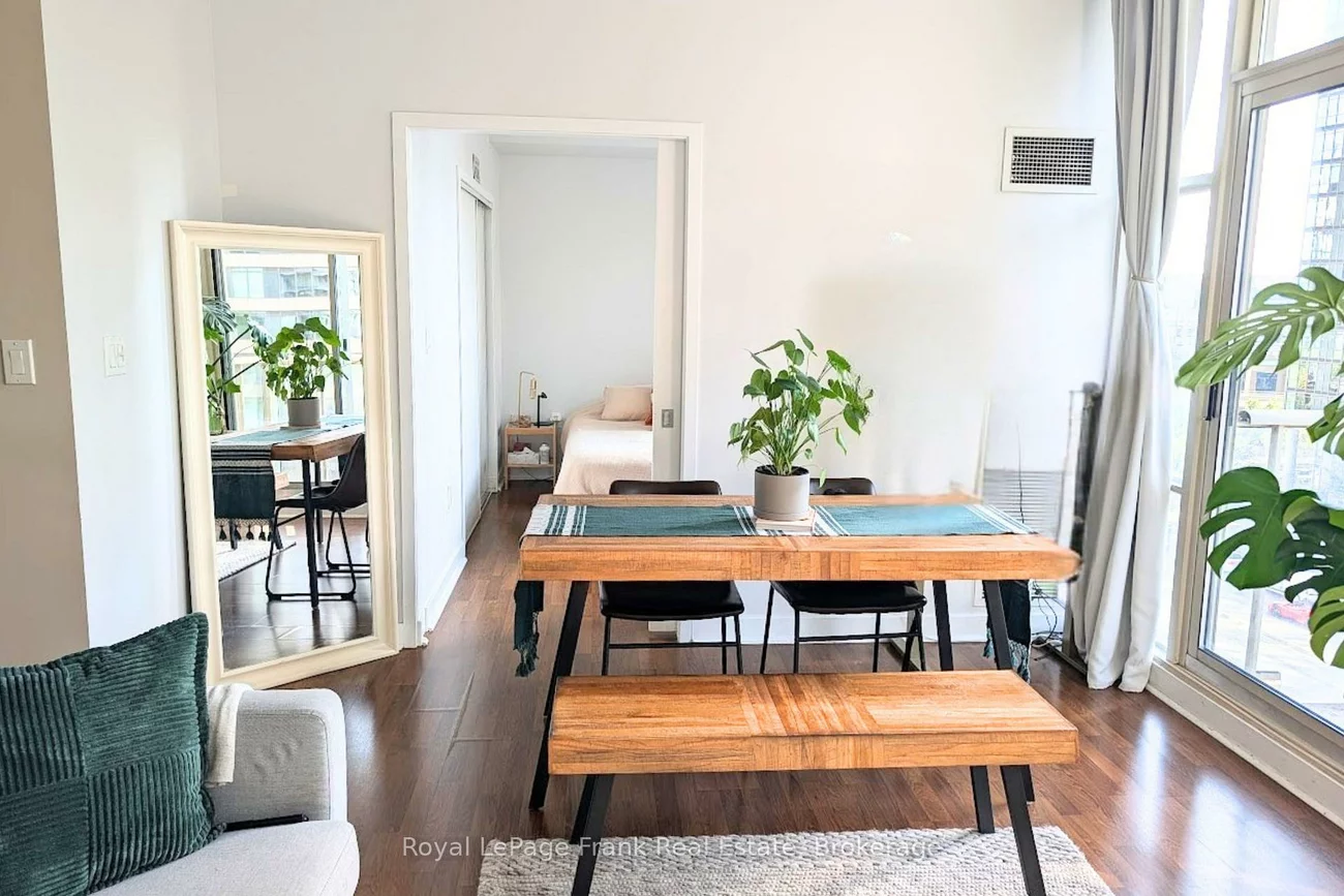 9, Spadina, Waterfront Communities C1, Toronto