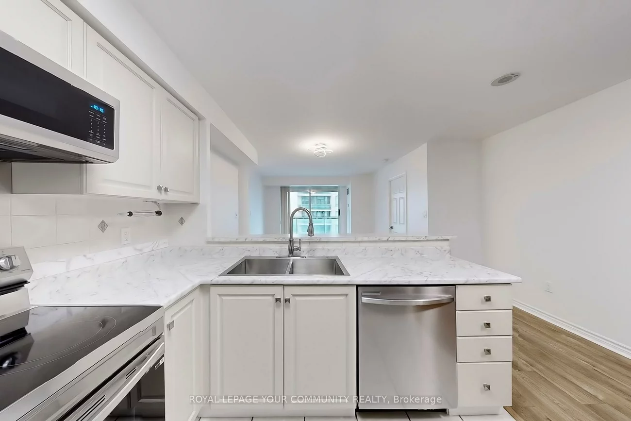 7, Lorraine, Willowdale West, Toronto