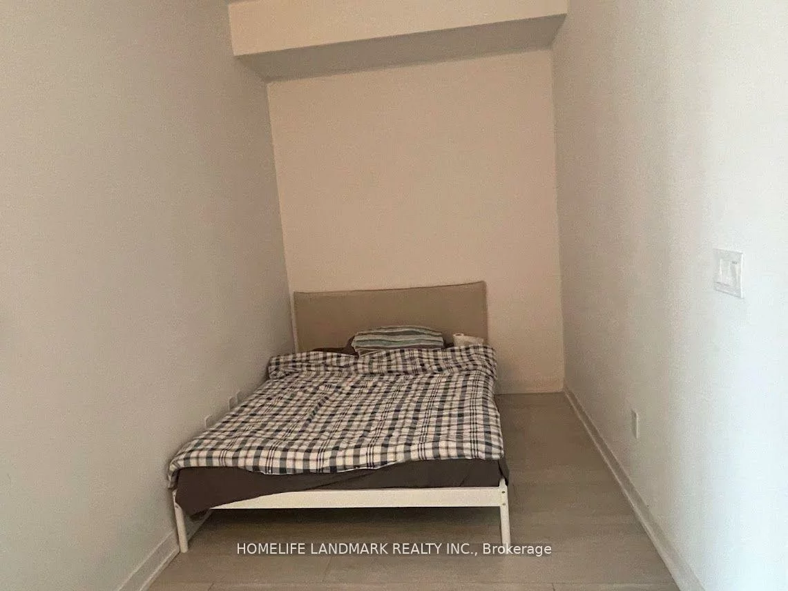 31, Tippett, Clanton Park, Toronto