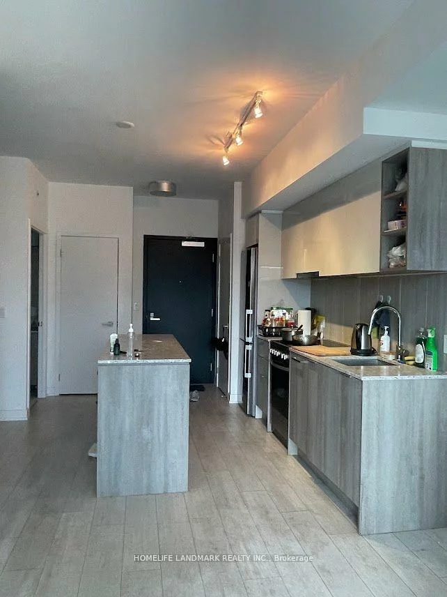 31, Tippett, Clanton Park, Toronto