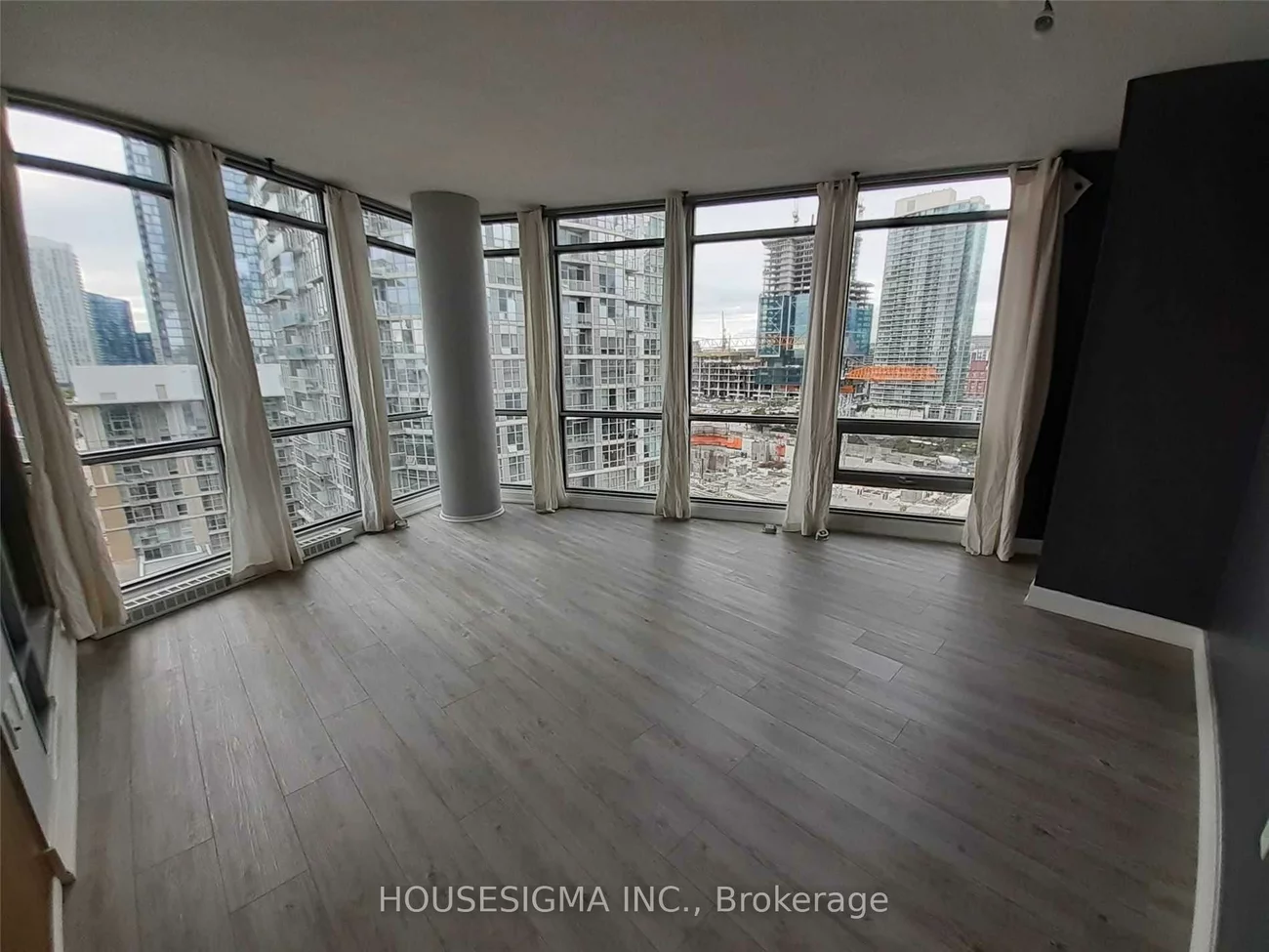 3, Navy Wharf Crt, Waterfront Communities C1, Toronto