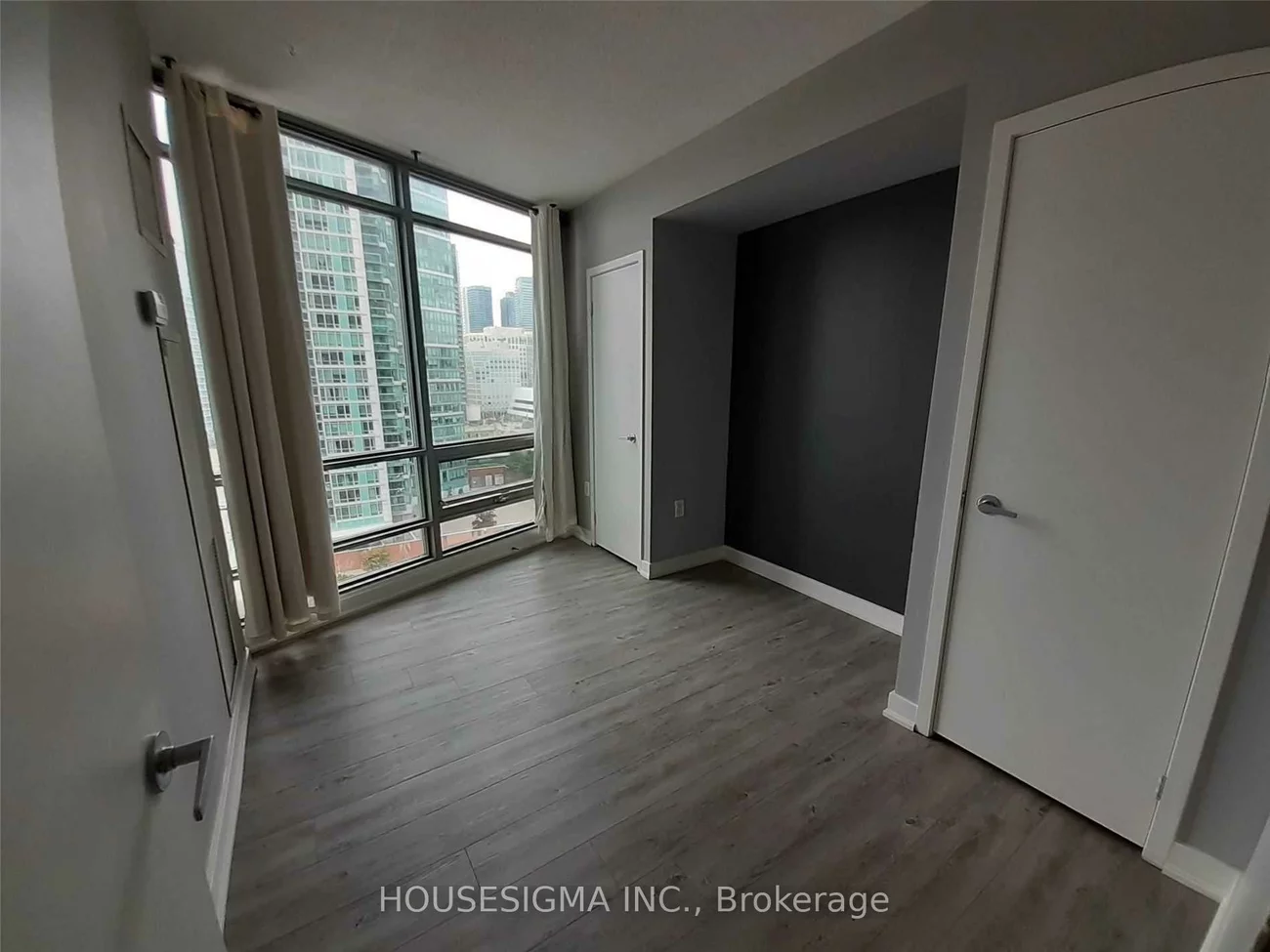 3, Navy Wharf Crt, Waterfront Communities C1, Toronto