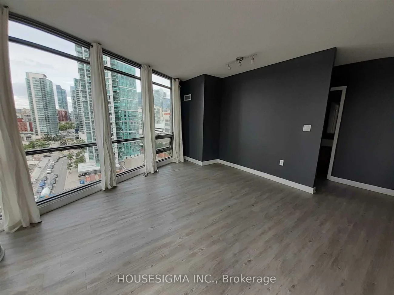 3, Navy Wharf Crt, Waterfront Communities C1, Toronto