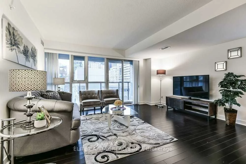 295, Adelaide, Waterfront Communities C1, Toronto