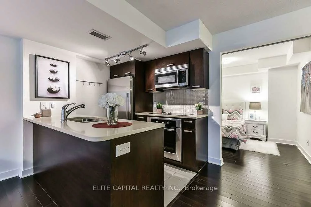 295, Adelaide, Waterfront Communities C1, Toronto