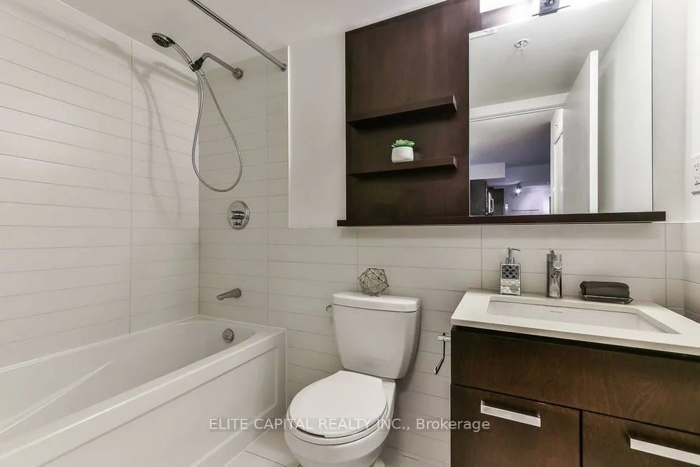 295, Adelaide, Waterfront Communities C1, Toronto