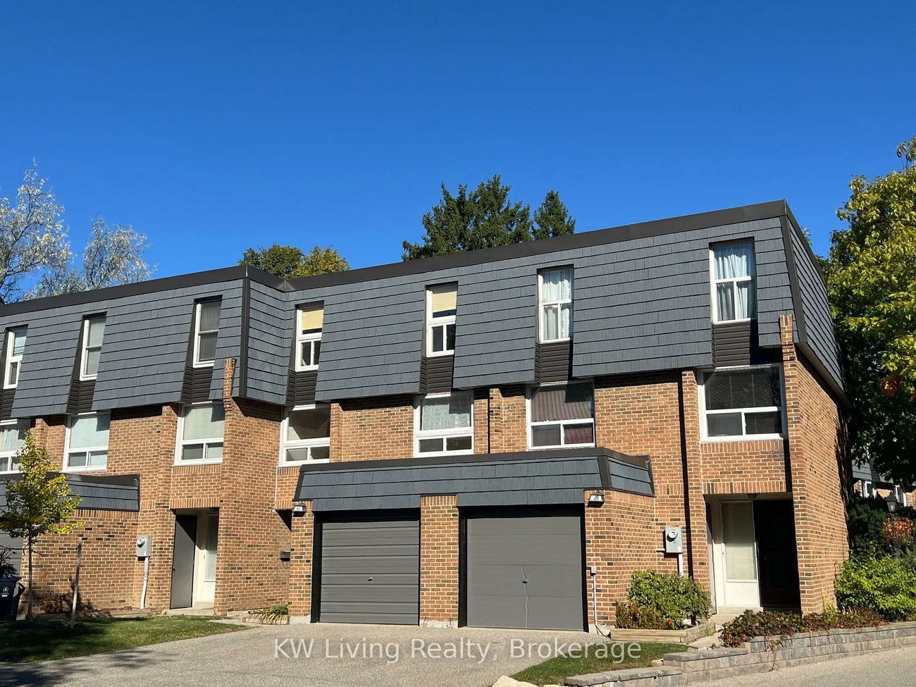 42, Sego Royal, Hillcrest Village, Toronto