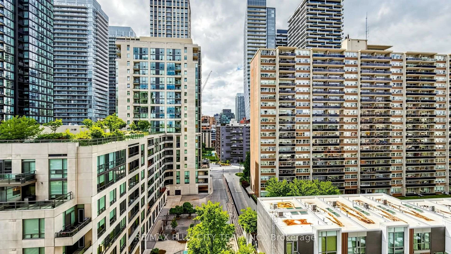 109, Erskine, Mount Pleasant West, Toronto